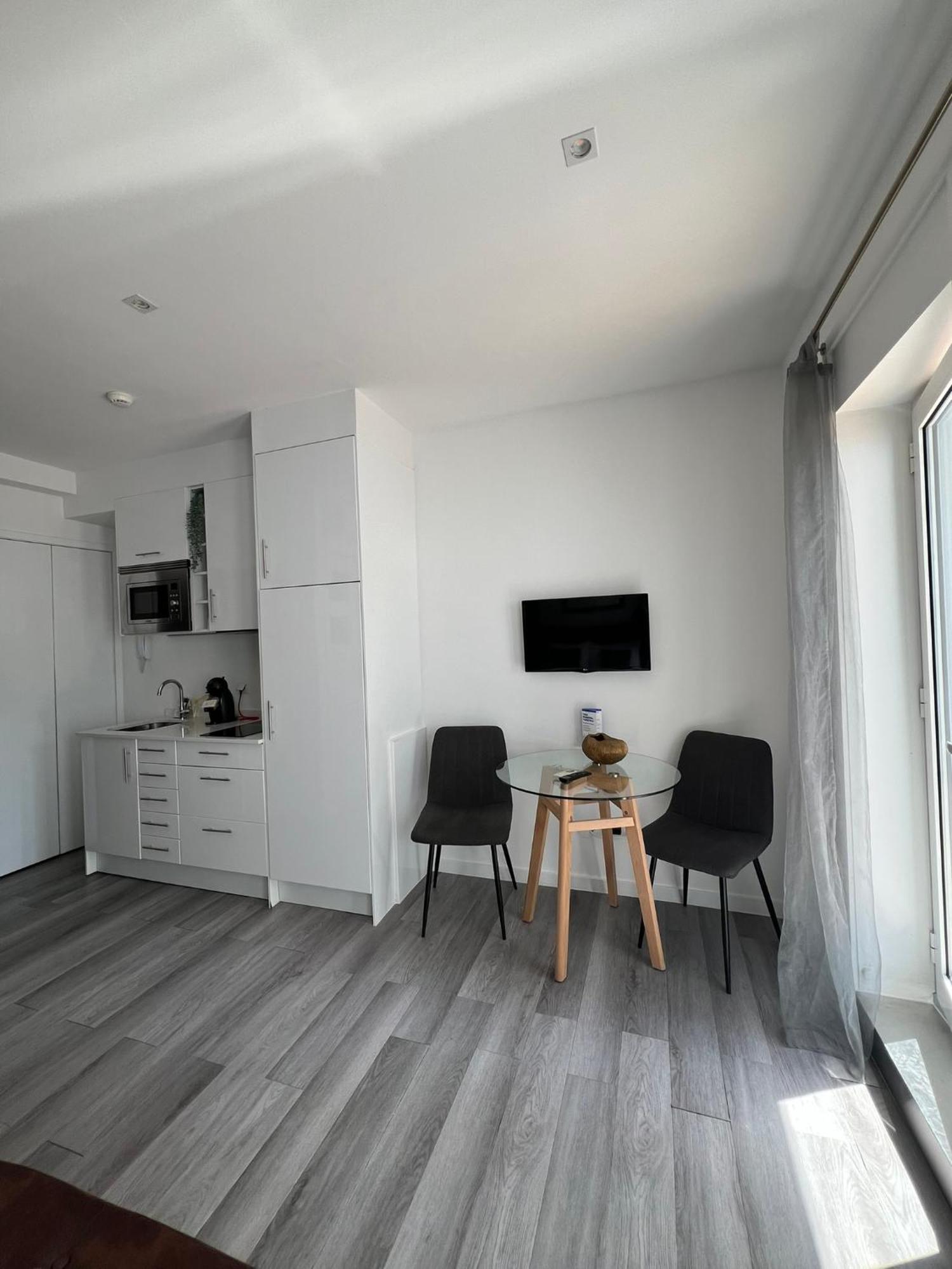 Almada Studios&Suites OOporto Exterior foto