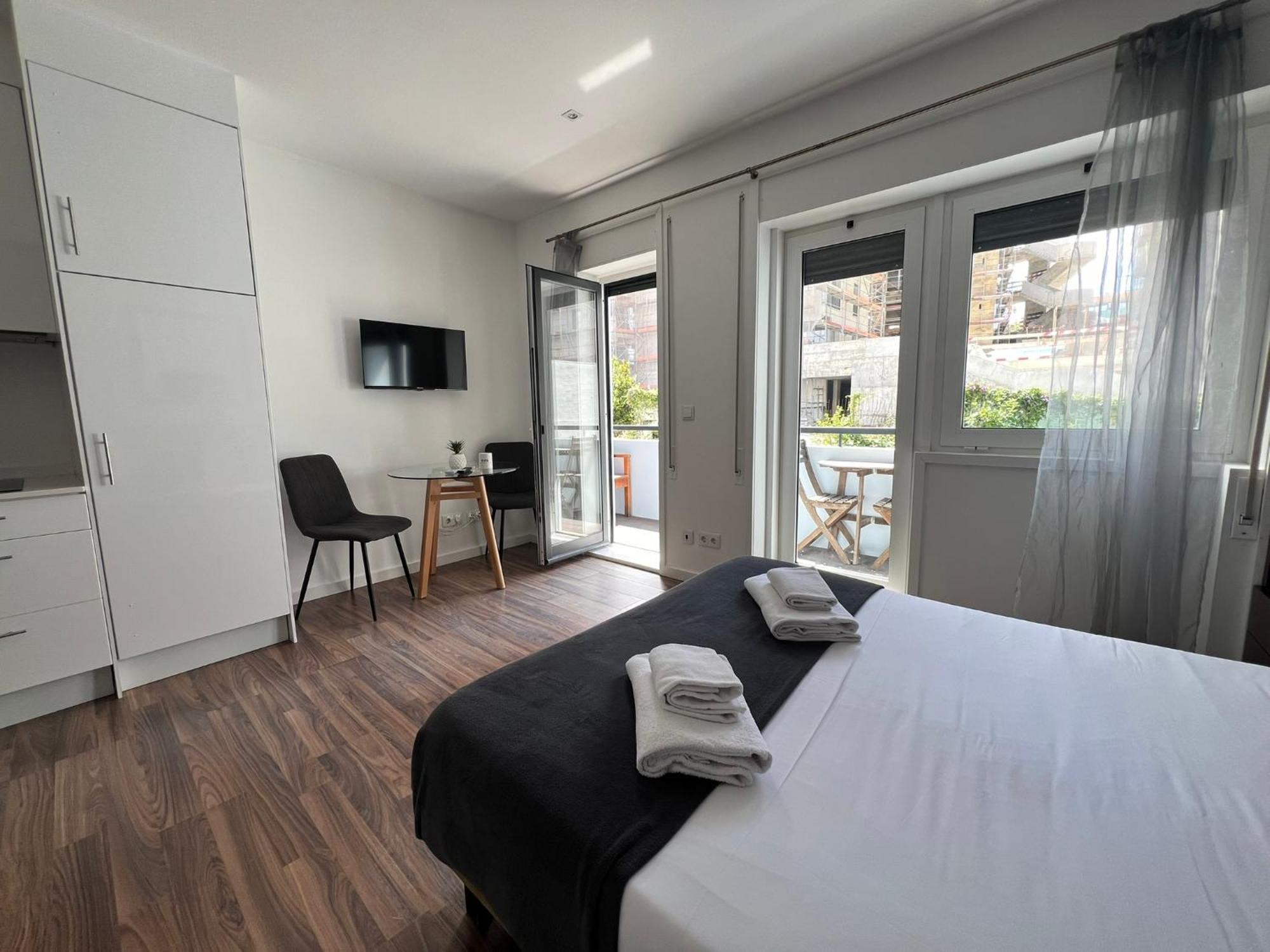 Almada Studios&Suites OOporto Exterior foto