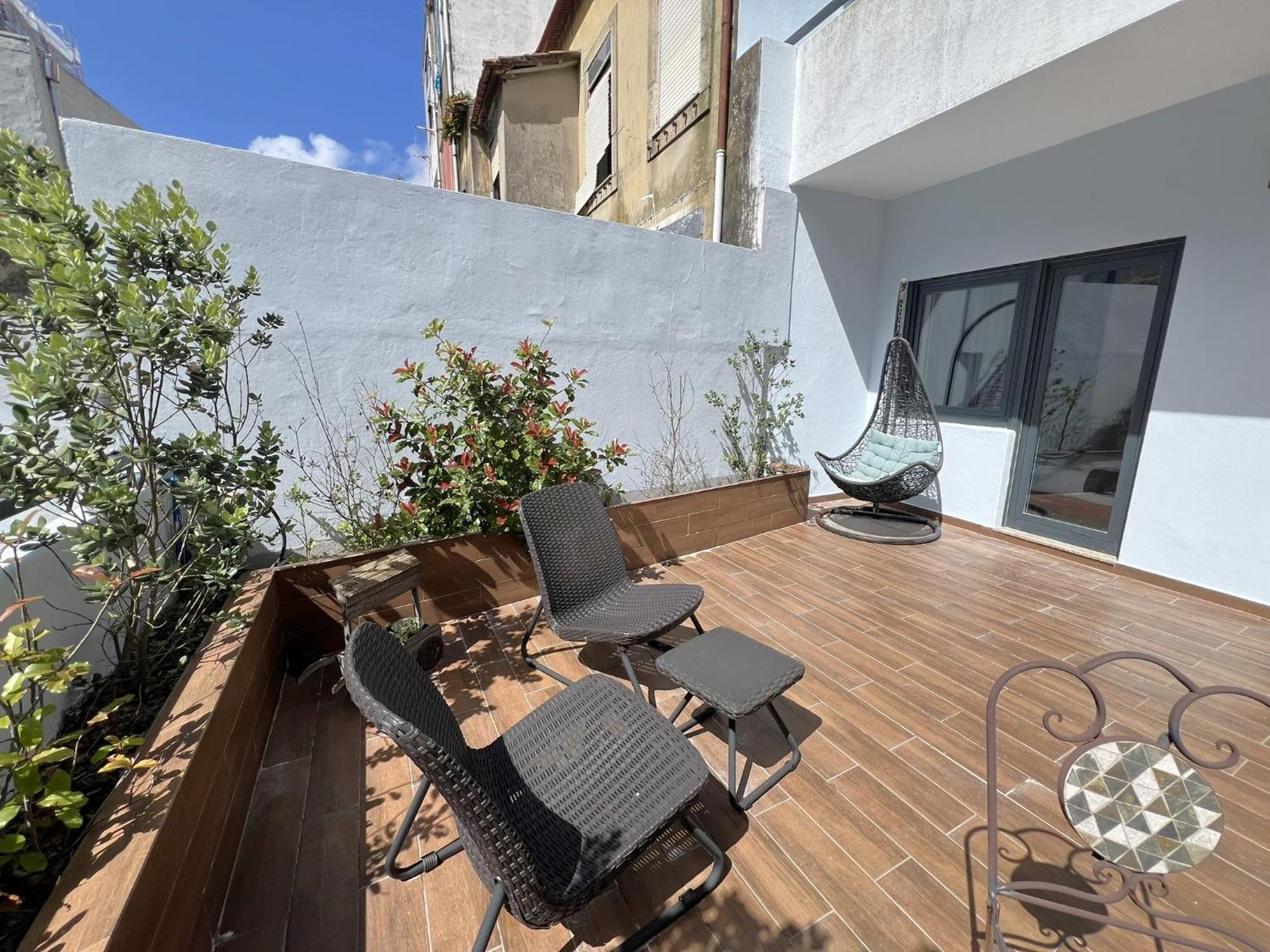 Almada Studios&Suites OOporto Exterior foto